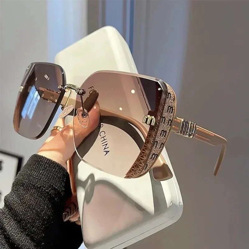 Street Fashion Brands - Cut Edge Sunglasses For Women Gradient