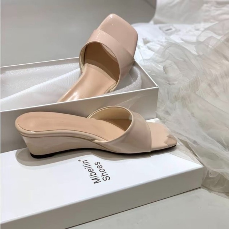 2026 Brand Wedge Heel Slipper  - Street Fashion Brands incelemesi ve fiyatı