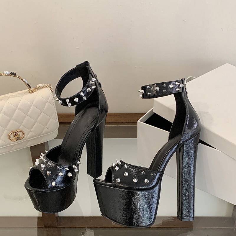 Fashion Design Metal Rivet Bac - Street Fashion Shoes incelemesi ve fiyatı